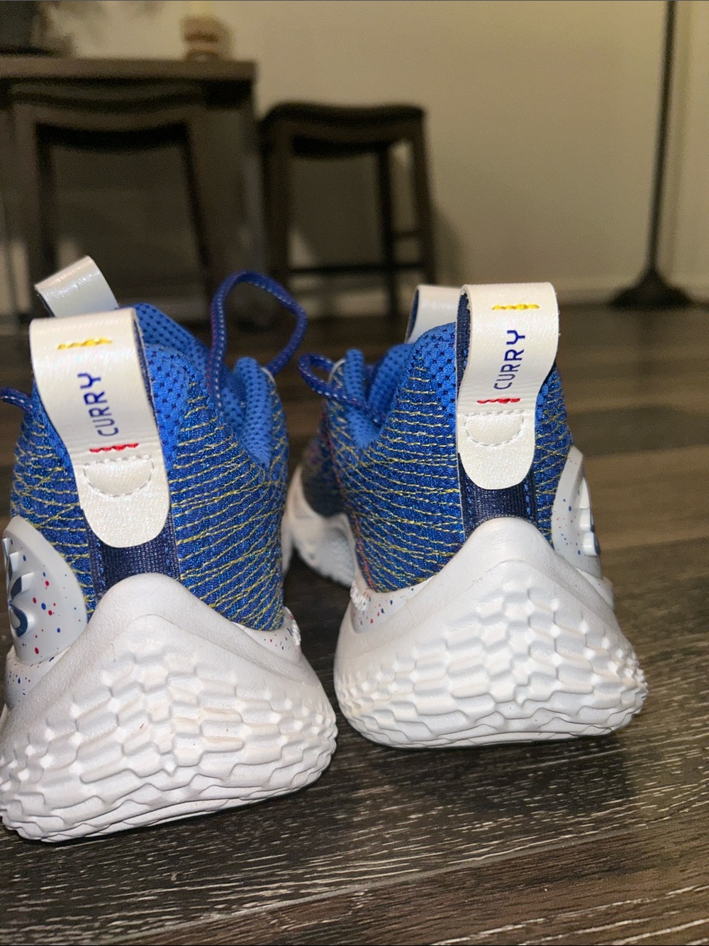 Under Armour Curry Flow 10 basketball shoes - Picture 3 of 10